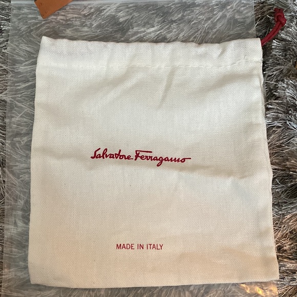 💯💕AUTHENTIC FERRAGAMO GANCINI REVERSIBLE BELT 💕$450 - Picture 15 of 16